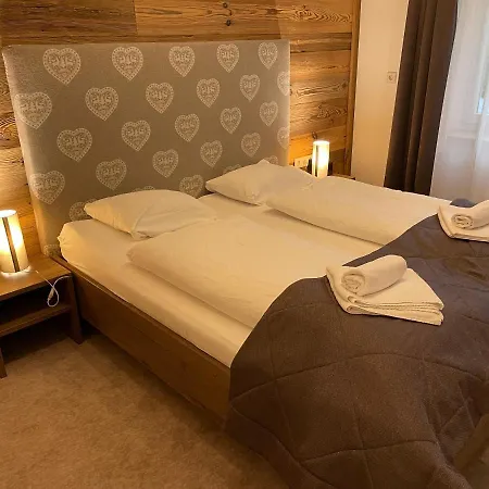 Romantikapartment Mit Sommercard Ramsau am Dachstein Exterior photo